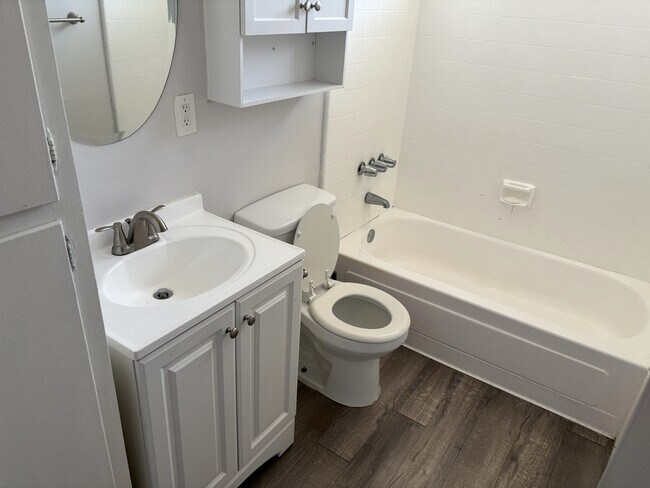 Foto del edificio - 2816 W 182nd St