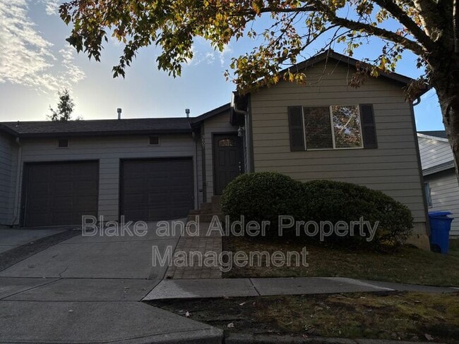 Building Photo - 3607 NE 158th Ave