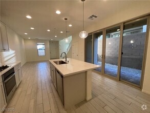 Building Photo - 11751 Emerald Lk Ave