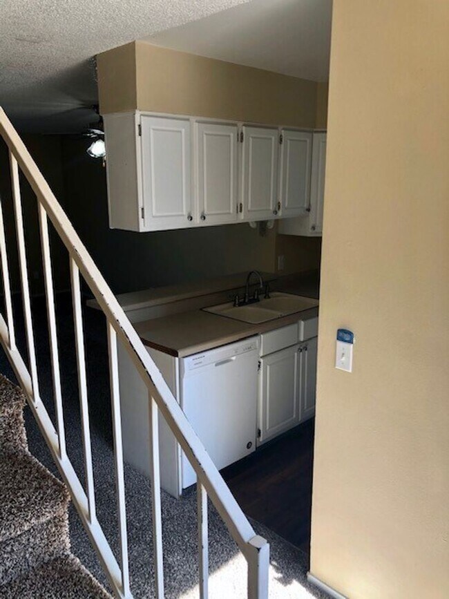 Building Photo - 3 br, 2 bath House - 4188 Baytown Drive