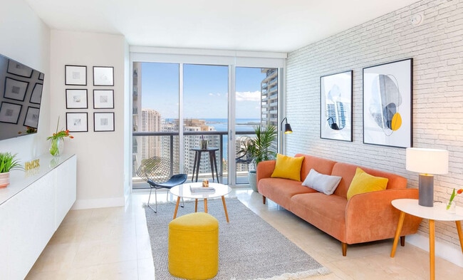 Building Photo - 485 Brickell Ave