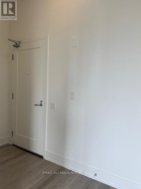 Photo du bâtiment - 310 Tweedsmuir Ave