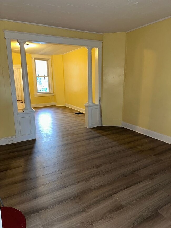 Building Photo - Spacious Home for Rent! Partially Finished...