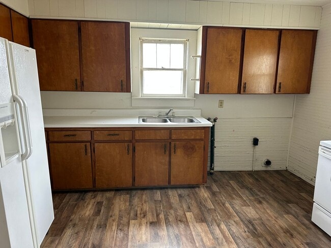 Foto del edificio - 2 BEDROOM 1 BATHROOM HOUSE FOR RENT