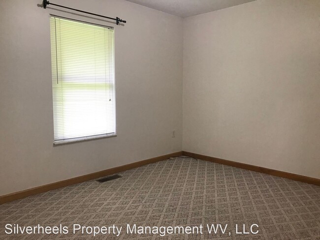Building Photo - 3 br, 1 bath House - 3028 Meadowview Drive