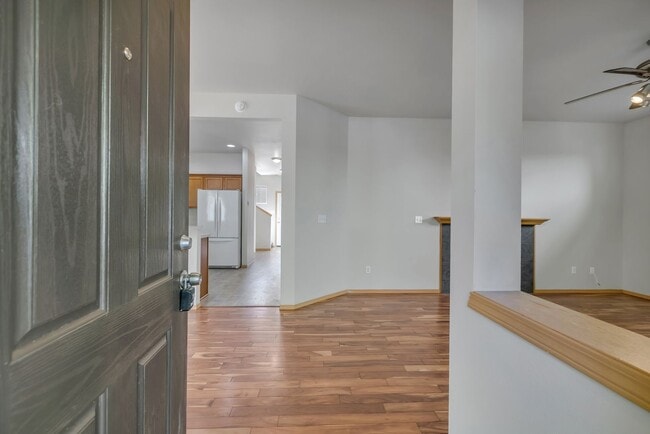 Building Photo - Cozy Corner Lot in Radiance