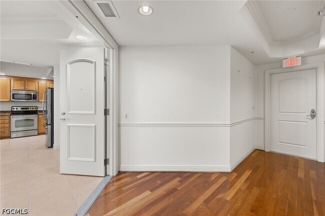 Foto del edificio - 2090 W First St