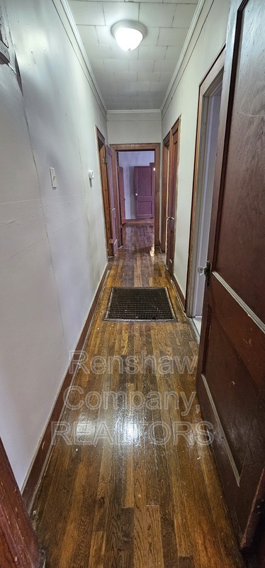 Building Photo - 123 Watkins St