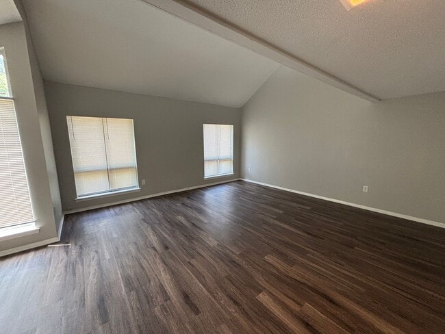 Building Photo - 4204 Crain Rd