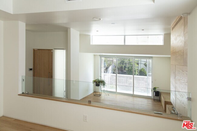 Foto del edificio - 444 W Avenue 37