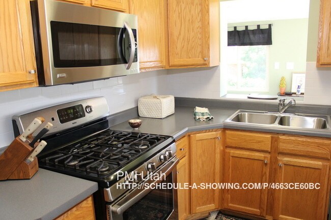 Foto del edificio - 2530 E Blaine Ave