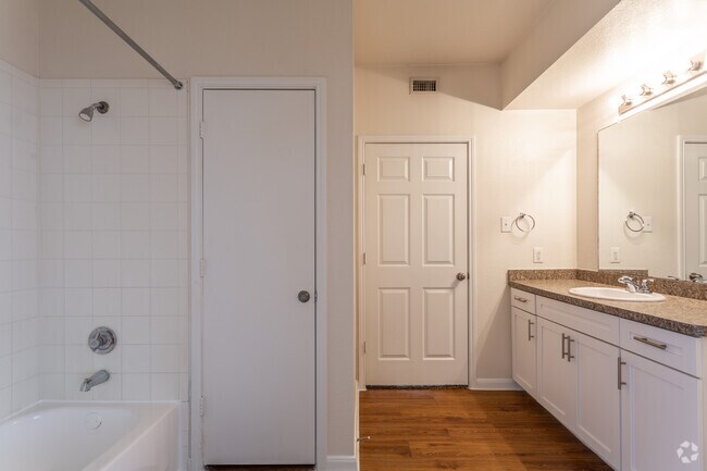 Bathroom - Parkland at West Oaks