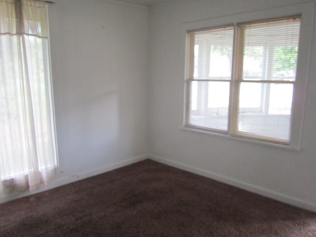 Foto del edificio - 722 E 6th St