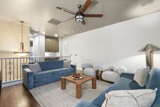 Building Photo - 3083 S Cottonwood Ct