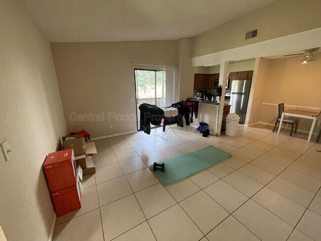 Foto del edificio - 3044 Antique Oaks Cir
