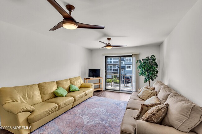 Foto del edificio - 1492 Ocean Ave