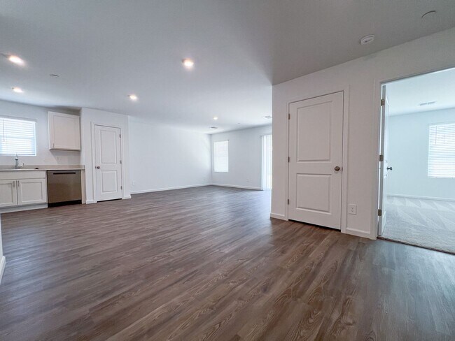 Foto del edificio - HOUSE - COTTONWOOD - MESQUITE HILLS HOA