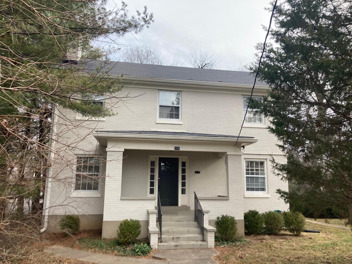 Primary Photo - 205 Meridian Ave