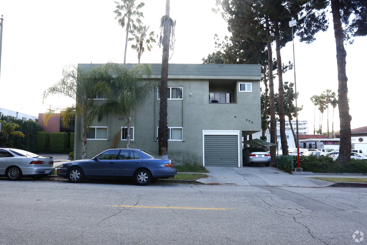 Building Photo - 224 S Louise St