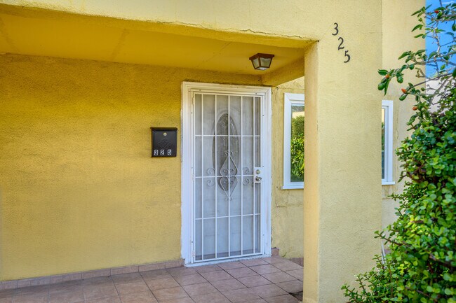 Foto del edificio - 325 Lafayette St