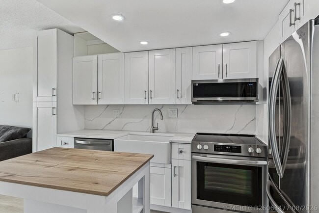 Foto del edificio - 2900 NE 30th St