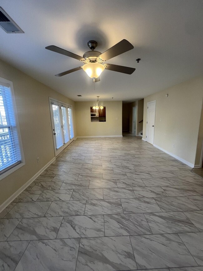 Building Photo - 857 Malabu Dr