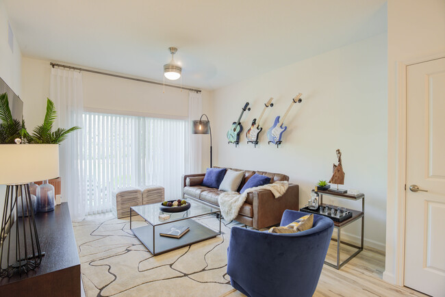 East Phase living room - Avalon Miramar Park Place