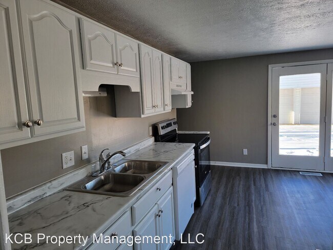 Building Photo - 3 br, 1 bath House - 5801 Council Ring  Bo...