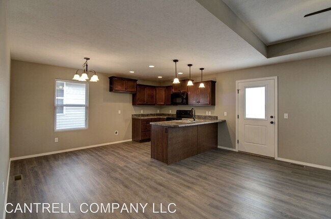 Building Photo - 3 br, 2 bath House - 4626 W Madison