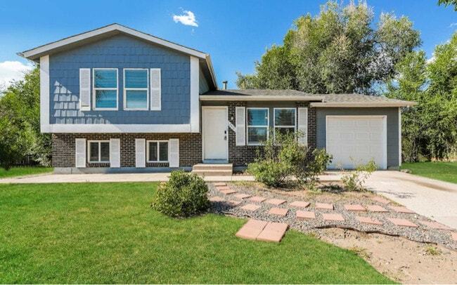 Building Photo - 2474 Payne Cir W