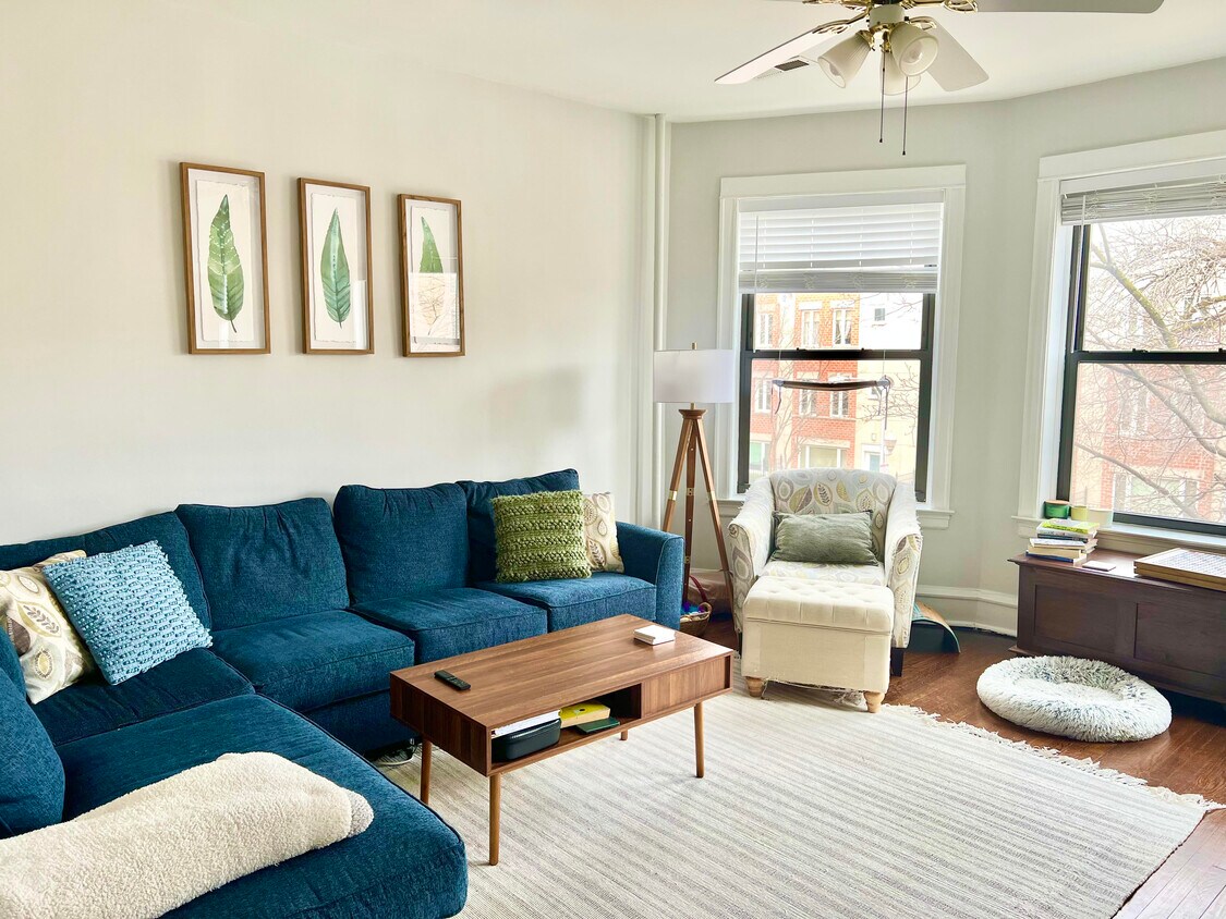 Foto principal - 909 W Sheridan Rd