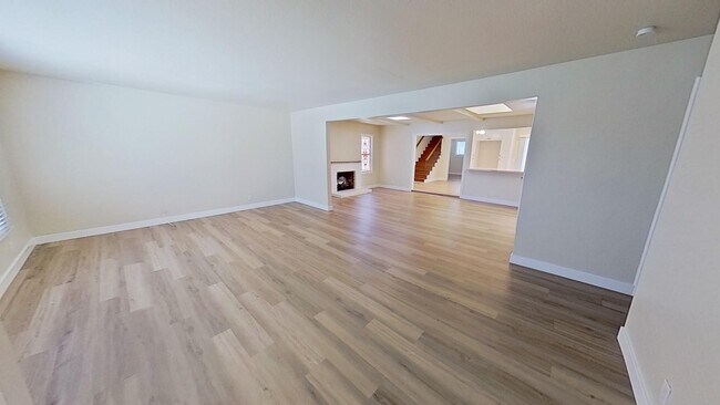 Foto del edificio - Remodeled 4 Bedroom 3 Bathroom + Office Ho...