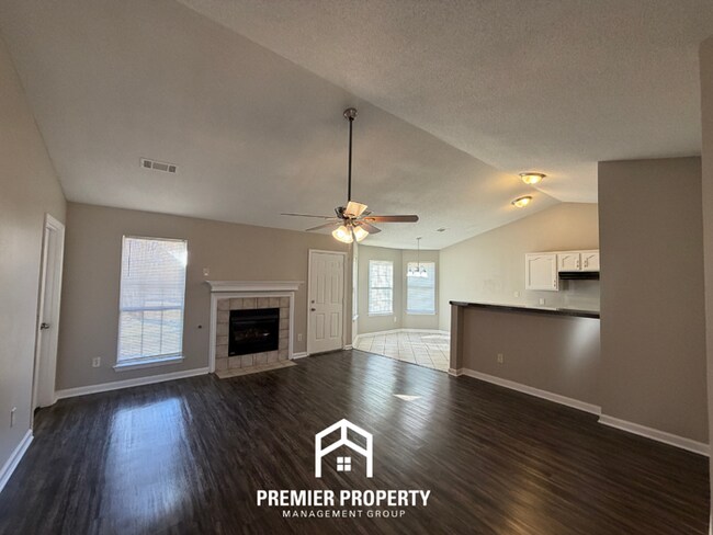 Foto del edificio - 45 Pine Ridge Cove