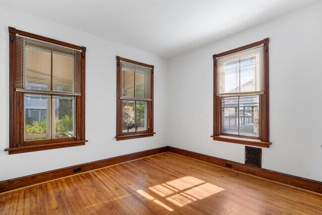 Foto del edificio - 26 Central Ave