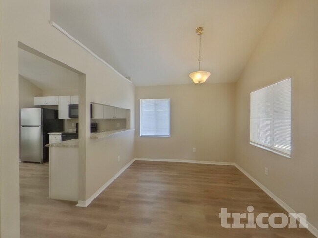 Foto del edificio - 1330 Gangplank Dr