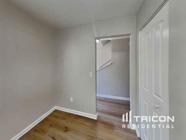 Building Photo - 409 Water Oak Way SW