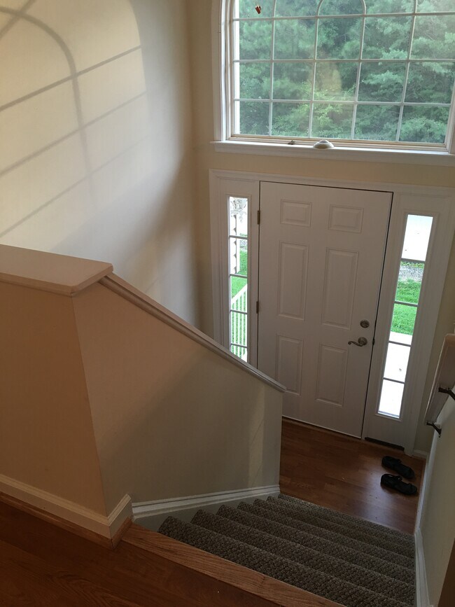 Building Photo - 8074 Cardinal Cir