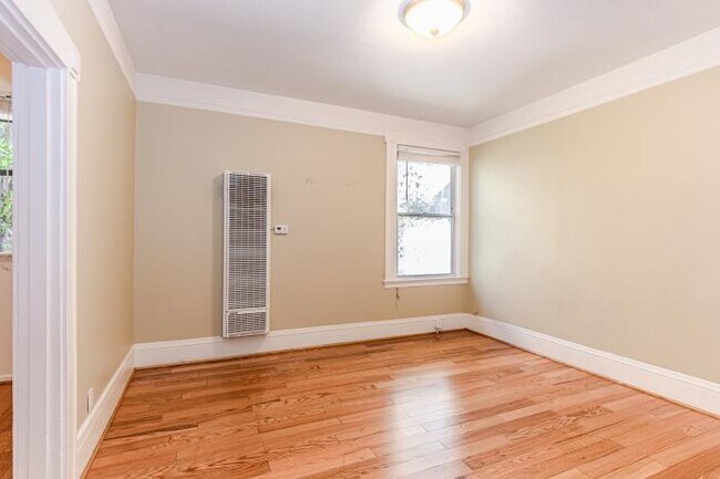 Building Photo - 1 bedroom in San Francisco CA 94133