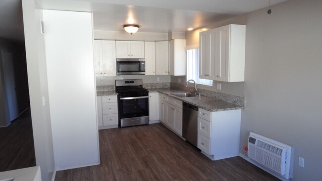 Photo - 640 S Fashion Park St Apartment