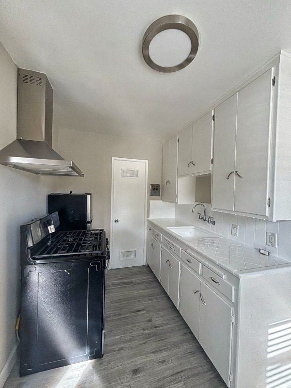 Photo - 824 S Flower St Apartment