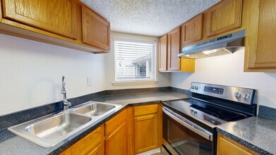 Interior Photo - Regatta Shores