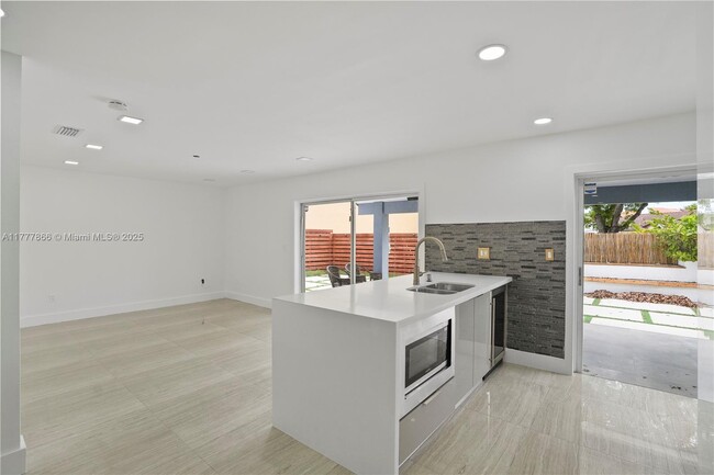 Foto del edificio - 12894 SW 60th Terrace