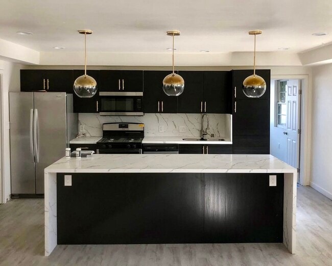 Foto del edificio - 6162 Mary Ln Dr