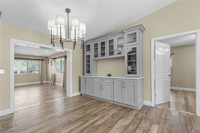 Building Photo - 985 Quail Run