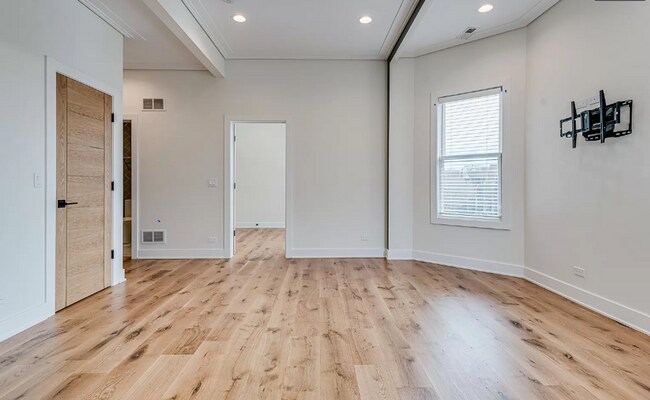 Foto del edificio - 2624 N Lincoln Ave