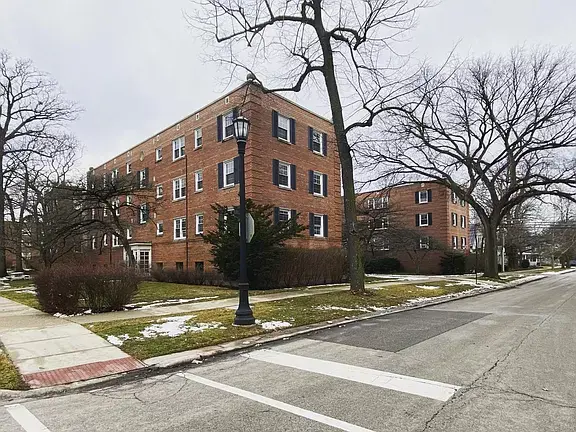 Primary Photo - 2602 Bennett Ave