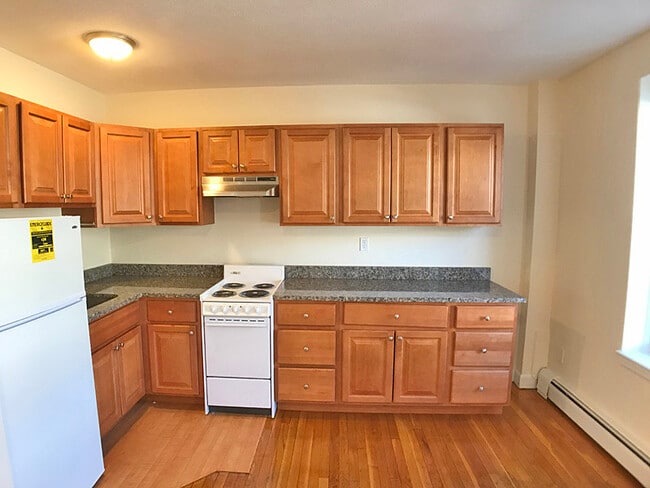 Building Photo - 168 N Beacon St