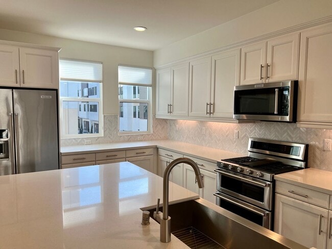 Foto del edificio - Exclusive Executive Condo in the Heart of ...