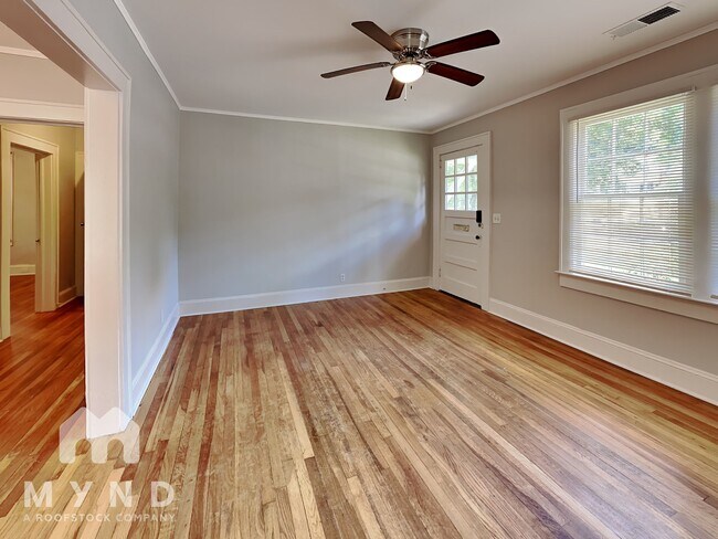 Foto del edificio - 785 Palatine Ave SE