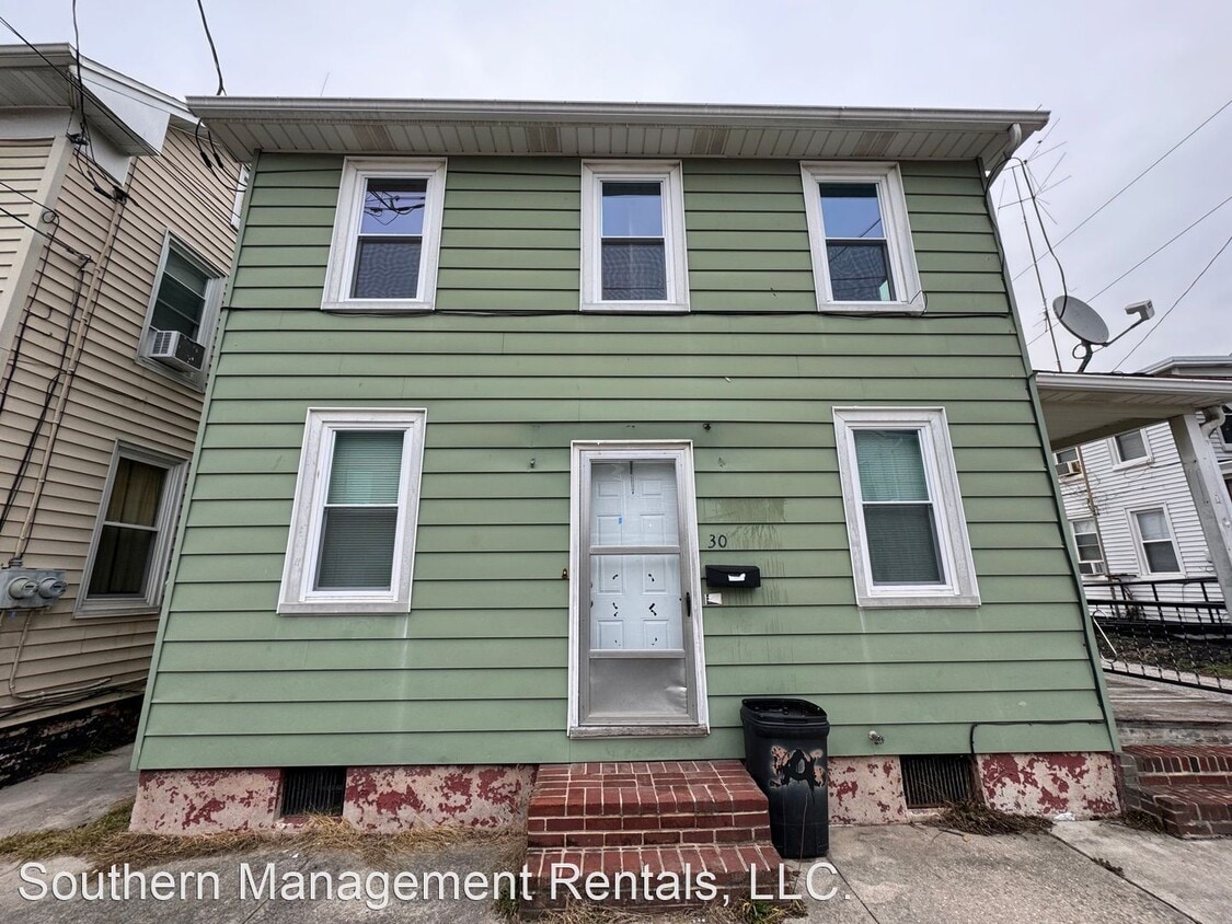 Primary Photo - 2 br, 1 bath House - 30 McAllister St.